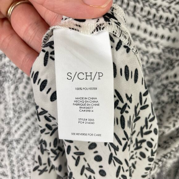 Cabi #3255 | Black & White Print Split Back Long Sleeve Button Down Blouse - Picture 11 of 12